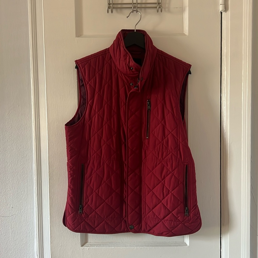 Banana Republic Men’s Quilted Red Vest